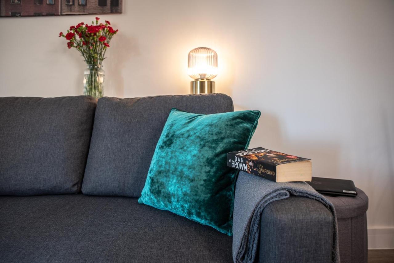 Apartment Vibes: With Outdoor Space Southampton